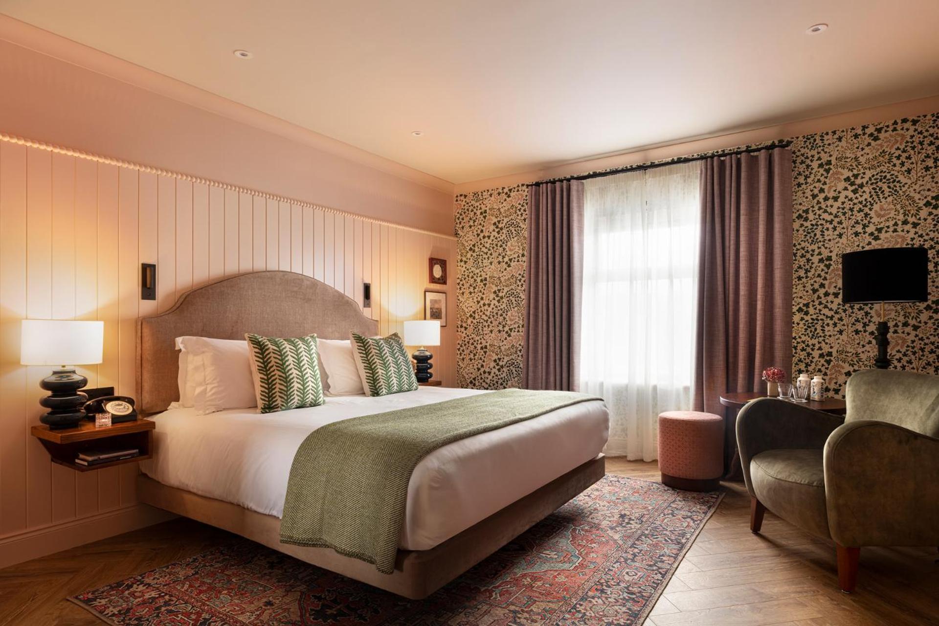 The Ashe Hotel Трали Экстерьер фото