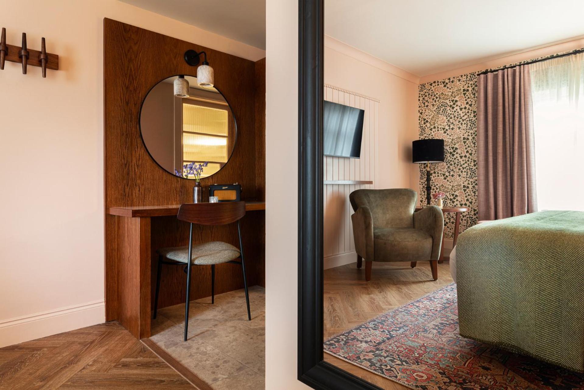 The Ashe Hotel Трали Экстерьер фото